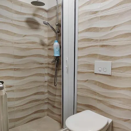 Giardino Sul Mare شقة فيبو فالينتيا