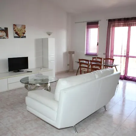 Giardino Sul Mare Apartment *